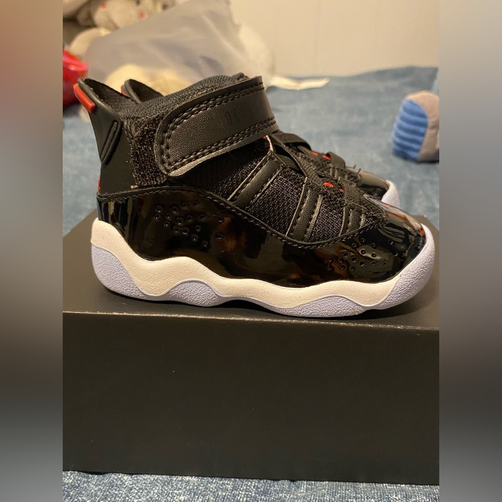 Baby Boy Nike Jordan 6 Rings - Black/Gym Red-White w/ Baby Blue Bottoms Size 5C